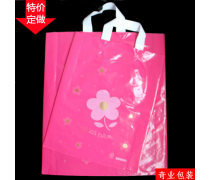 從實用單品到時尚符號 探尋購物袋的前世今生與新興設計美學